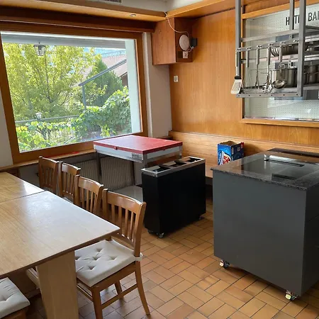 Check-in 24-7 Ohne Fruehstueck Gratis Parkplatz Hotel *