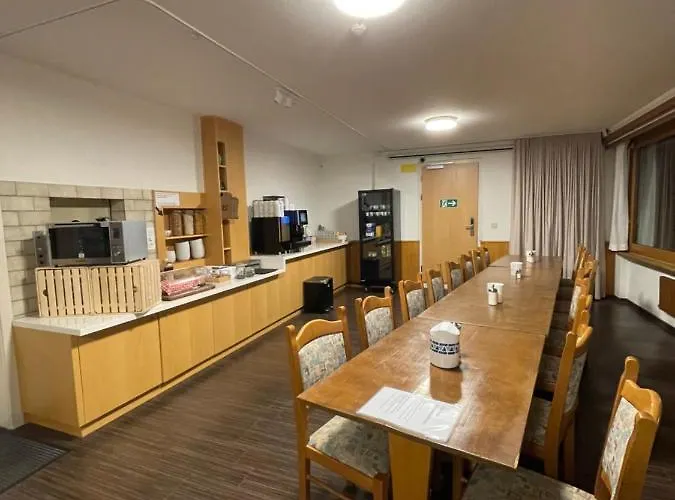 Check-in 24-7 Ohne Fruehstueck Gratis Parkplatz Hotel