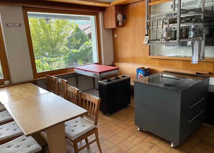 Check-in 24-7 Ohne Fruehstueck Gratis Parkplatz Hotel *